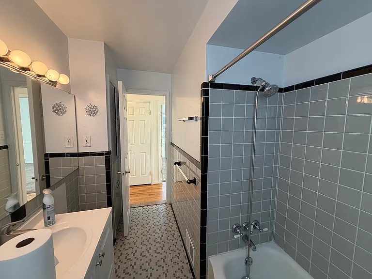 3333 Dudley St — Photo 22