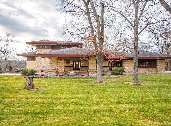 2nd image of 2720 Chippewa Dr