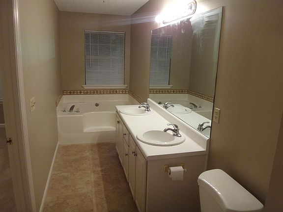 4th image of 1000 Mallery Street Ext #D26