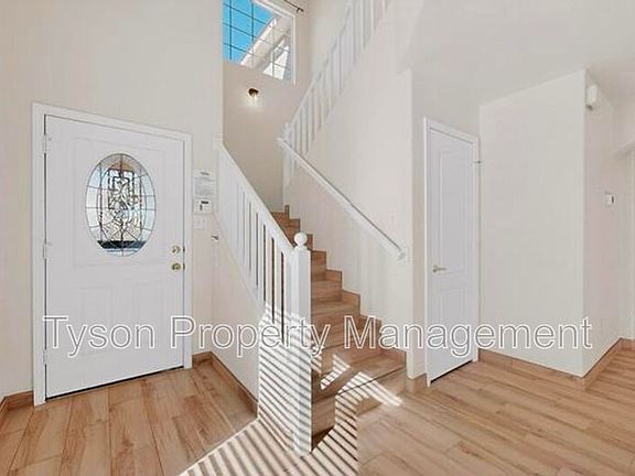 2nd image of 10332 Calle Hermosa Pl NW