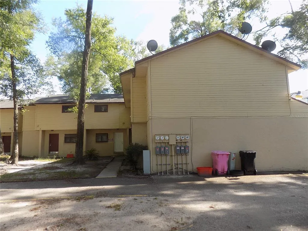 2 bed, 1.5 bath, 1049 sqft, $1,150 — Photo 4