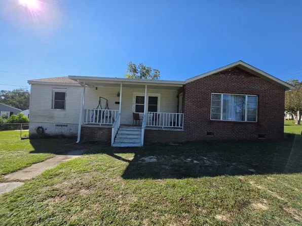 122 Byrd Cir, Ozark, AL 36360