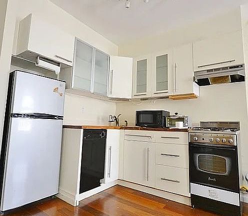 5th image of 967 Columbus Ave APT 3