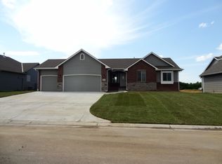 2221 S Tara Falls Ct, Wichita, KS 67207
