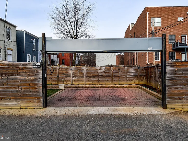1117 Montello Ave NE — Photo 55
