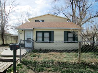 240 N 3rd Ave, Mills, WY 82604