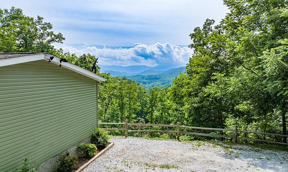 105 Mountain Pride Rdg, Franklin, NC 28734 Zillow