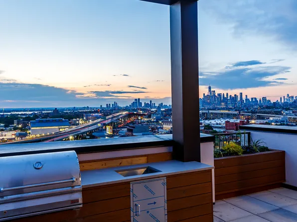 584 Fourth Avenue image 13 of 40