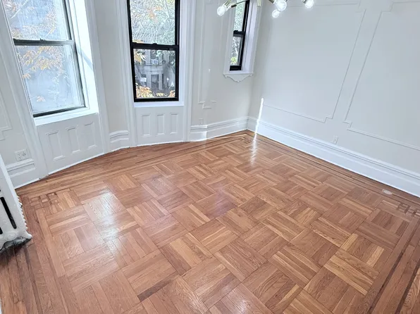 515 8th Street image 3 of 11