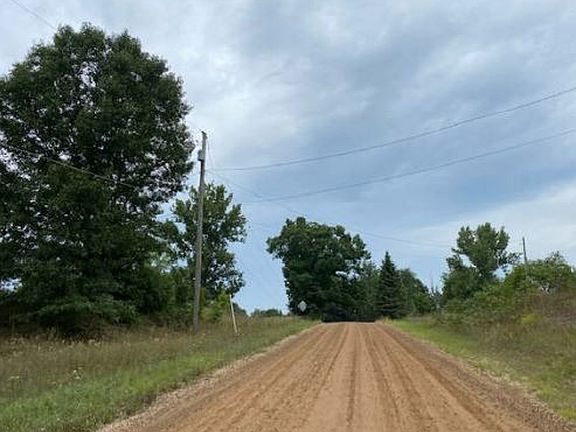 Exterior Neighborhood (street photo)