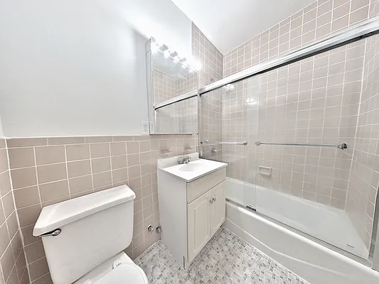 Rented by REAL New York | media 8