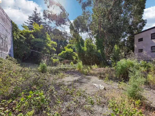 3070 Brook St, Oakland, CA 94611