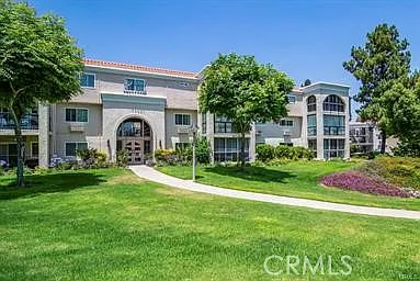 5500 Paseo Del Lago W