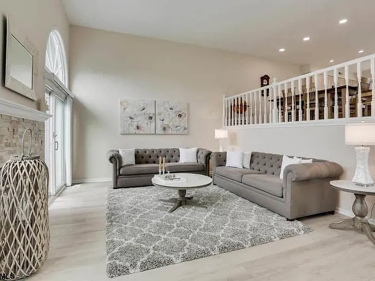 433 Albacore Ln — Photo 5