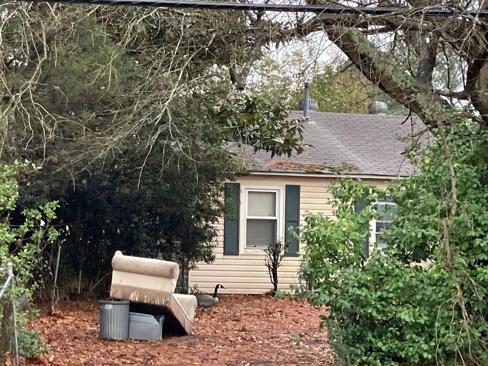 2nd image of 2913 Elliott Ave