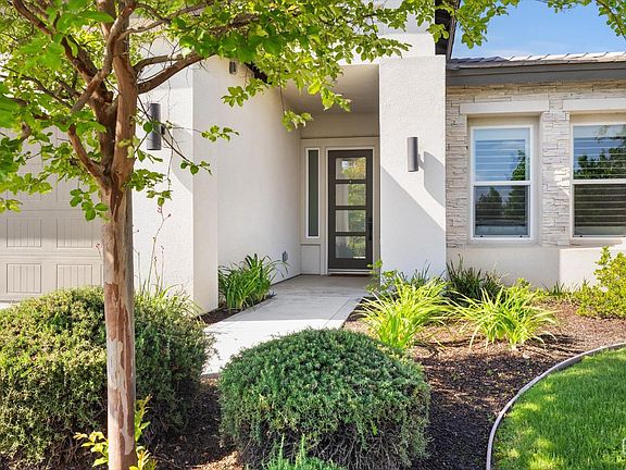3rd image of 11621 Claret Ct