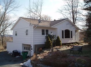 29 Carroll Dr, Wappingers Falls, NY 12590
