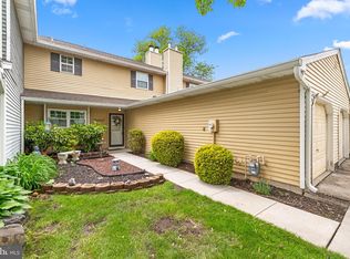 7 Salisbury Ct, Bordentown, NJ 08505