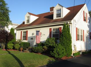 66 Country Club Dr, Warwick, RI 02888