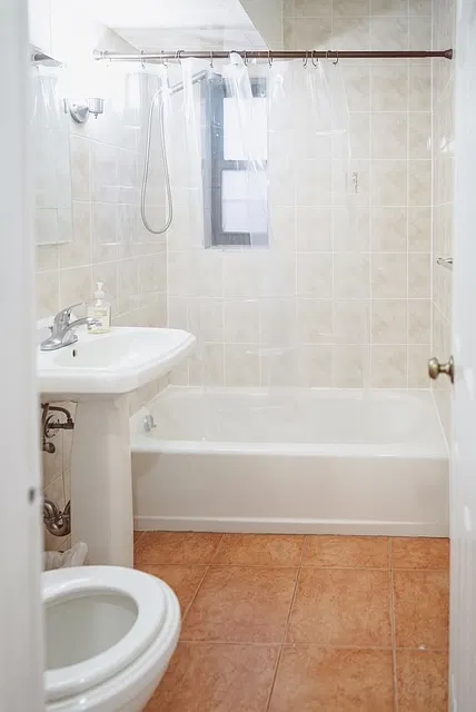 2 bed, 900 sqft, $3,250 — Photo 2