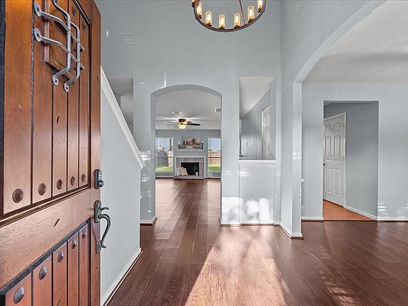2nd image of 1812 Dublin Dr