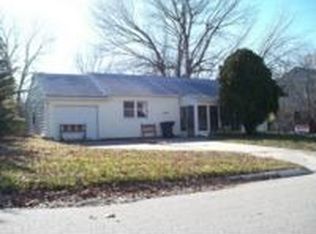 4325 SW Windsor Ct, Topeka, KS 66604