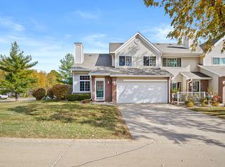 4400 104th St APT 8, Urbandale, IA 50322