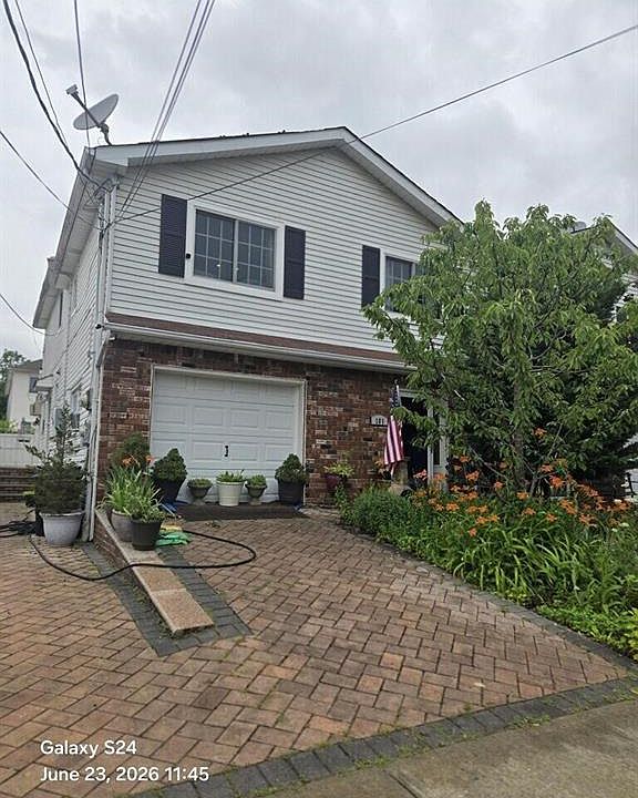 1st image of 181 Mosely Ave