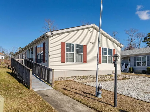 8 Pinetree Ln, Mays Landing, NJ 08330