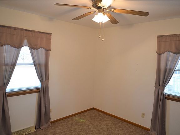 5th image of 5449 NW 60th Ave