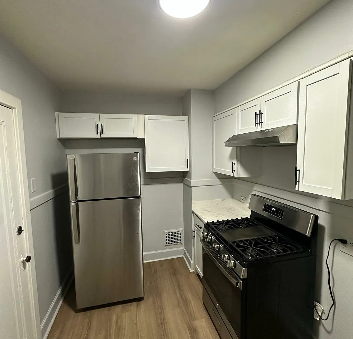 3 bed, 1200 sqft, $1,595 — Photo 1