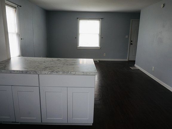 5th image of 3944 Avilla Pl