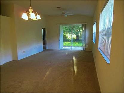 4th image of 1059 Topelis Dr