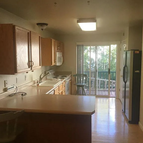 Kitchen, showing balcony.
