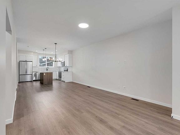 5th image of 50 N Creekview Gdns SW