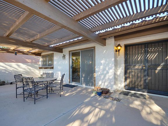 2nd image of 1556 Leisure World