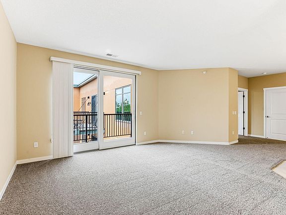 4th image of 1070 Grandview Ct NE APT 411