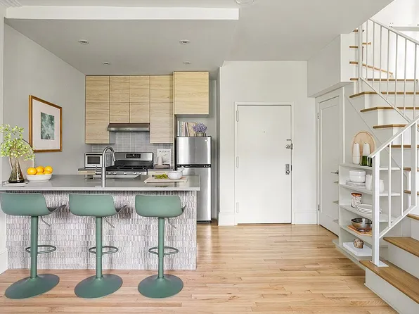 692 President St APT 4, Brooklyn, NY 11215
