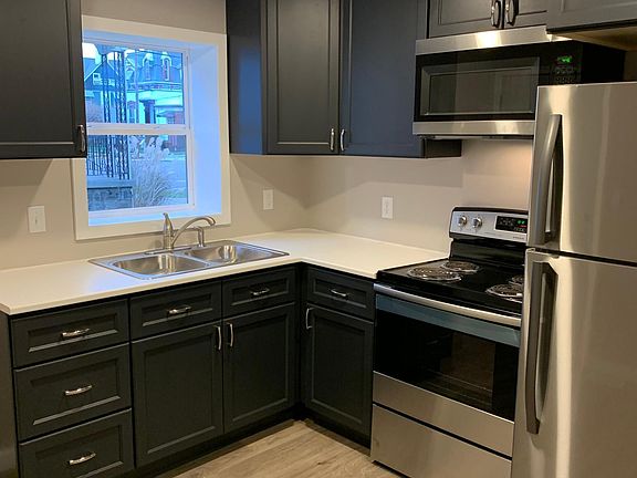 2nd image of 210 E Franklin St #212