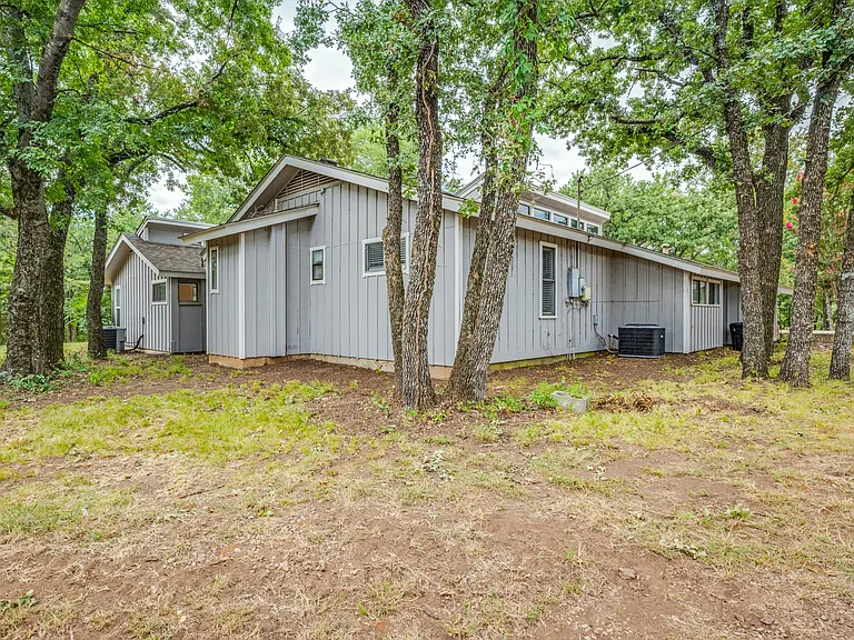 2233 Wood Hollow Rd — Photo 37