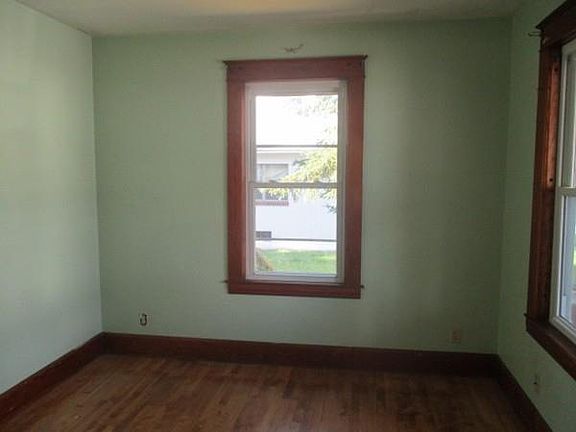 2nd image of 14 Norwood Ave