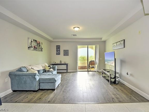 4th image of 3956 Pomodoro Cir Unit 303