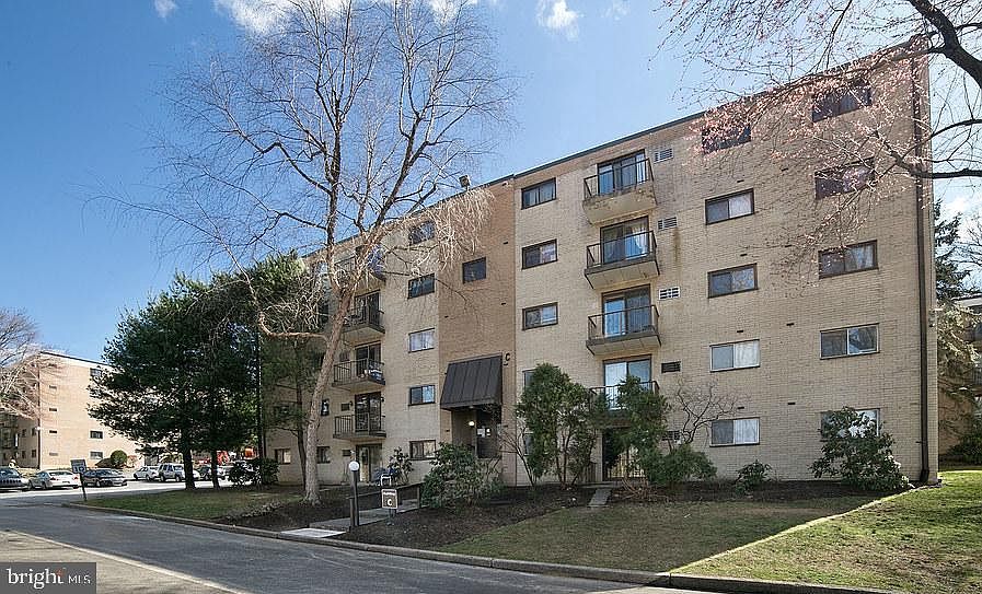 1st image of 400 Glendale Rd Unit 32C