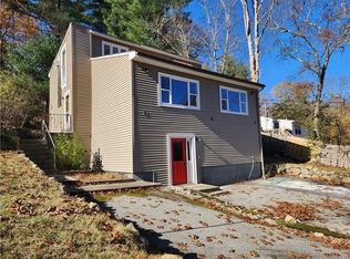 53 Knotty Oak Shrs, Coventry, RI 02816