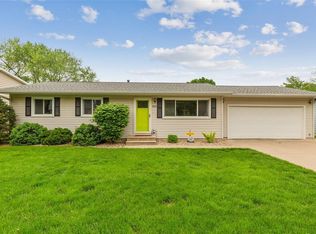 2520 N Ave NW, Cedar Rapids, IA 52405