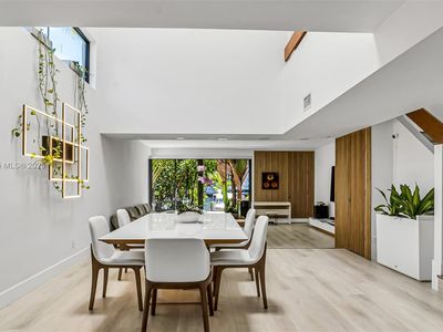 300 Poinciana Dr #702, North Miami Beach, FL, 33160