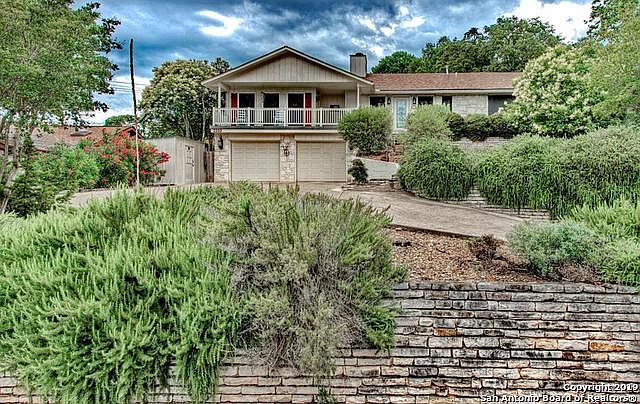 1st image of 2110 W Bluff Dr