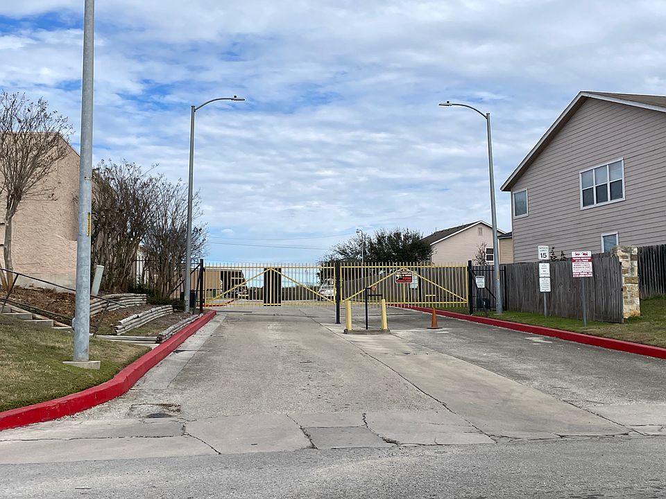 10831 Crown Vw, San Antonio, TX 78239 Zillow