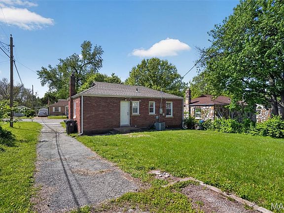 5th image of 8211 Montreal Dr