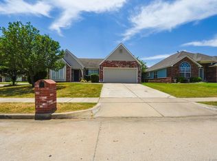 217 E Kansas St, Broken Arrow, OK 74012